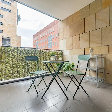 Appartamento Bicocca- Arcimboldi's Terrace & Private Parking Milano