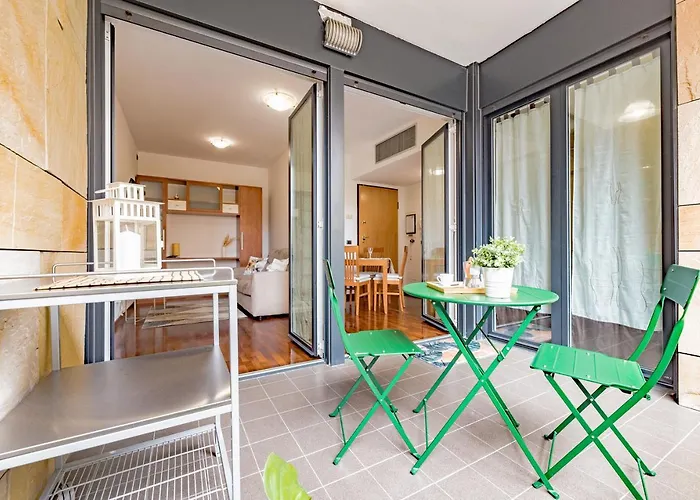 Arcimboldi Terrace - Parking Private Included, Free Wifi & Ac Apartament *
