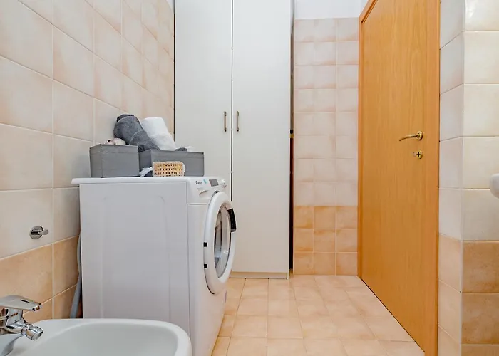 Apartament Arcimboldi Terrace - Parking Private Included, Free Wifi & Ac *