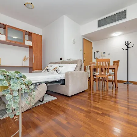 Apartmán Arcimboldi Terrace Private Parking - Fast Wifi - Ac